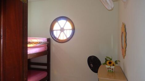 House 04 rooms, located 80 meters from the sea