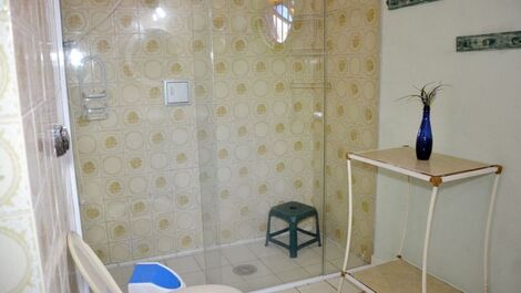 House 04 rooms, located 80 meters from the sea