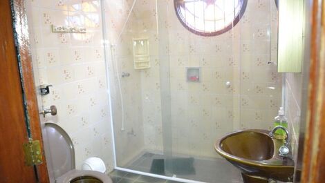 House 04 rooms, located 80 meters from the sea