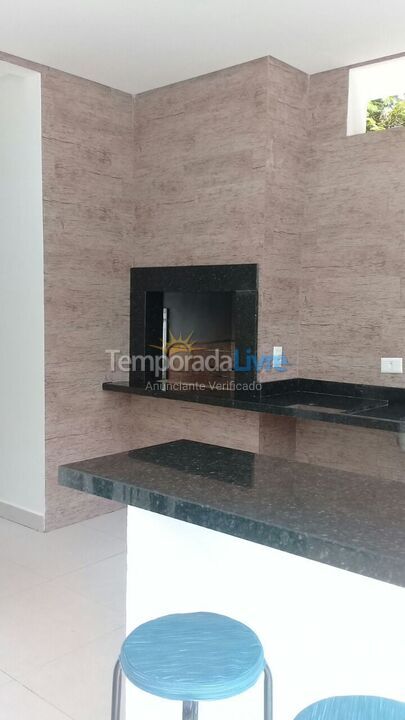 Casa para aluguel de temporada em Bertioga (Praia de Guaratuba)