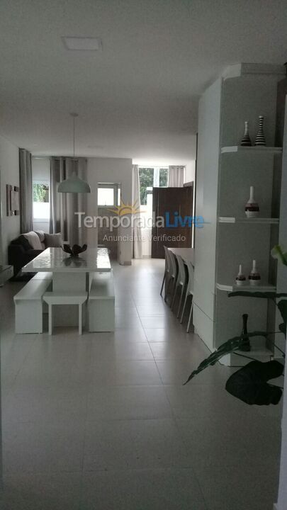 Casa para aluguel de temporada em Bertioga (Praia de Guaratuba)