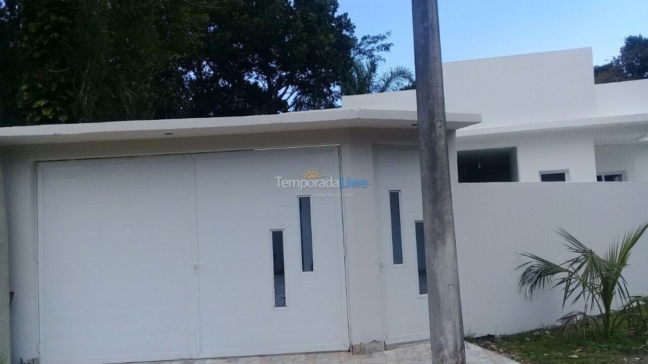 Casa para aluguel de temporada em Bertioga (Praia de Guaratuba)