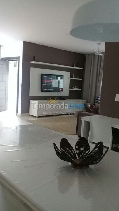 Casa para aluguel de temporada em Bertioga (Praia de Guaratuba)