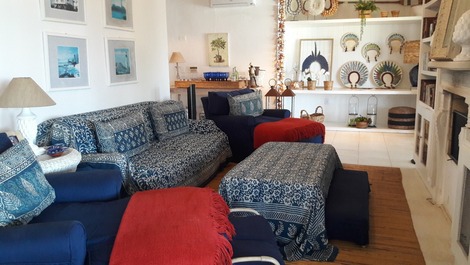 Ocean front at Baleia beach