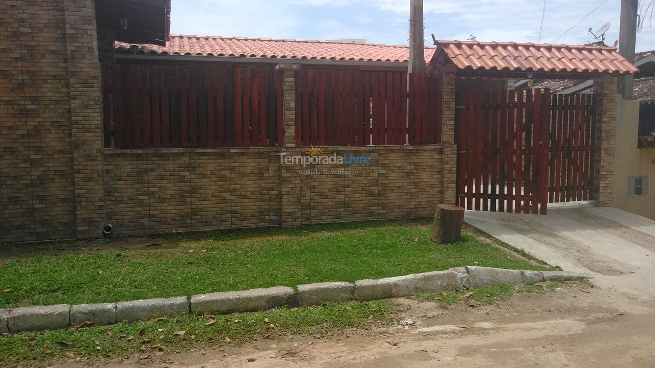 Casa para alquiler de vacaciones em Ubatuba (Praia das Toninhas)
