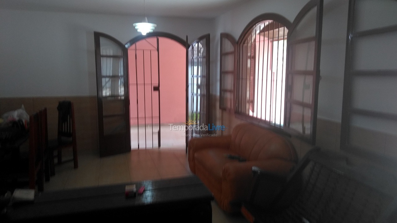 Casa para alquiler de vacaciones em Ubatuba (Praia das Toninhas)