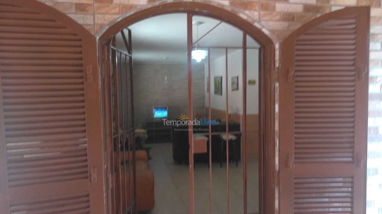 Casa para alquiler de vacaciones em Ubatuba (Praia das Toninhas)