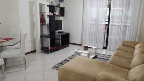 BEAUTIFUL 3 BEDROOM APARTMENT. 3 AIR. RIGHT IN THE CENTER OF MEIA PRAIA.