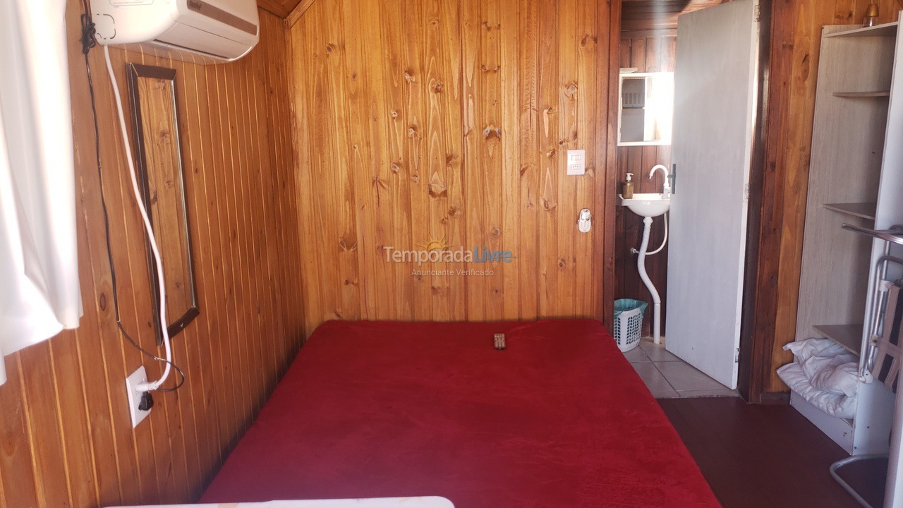 Casa para aluguel de temporada em Passo de Torres (Praia dos Molhes)