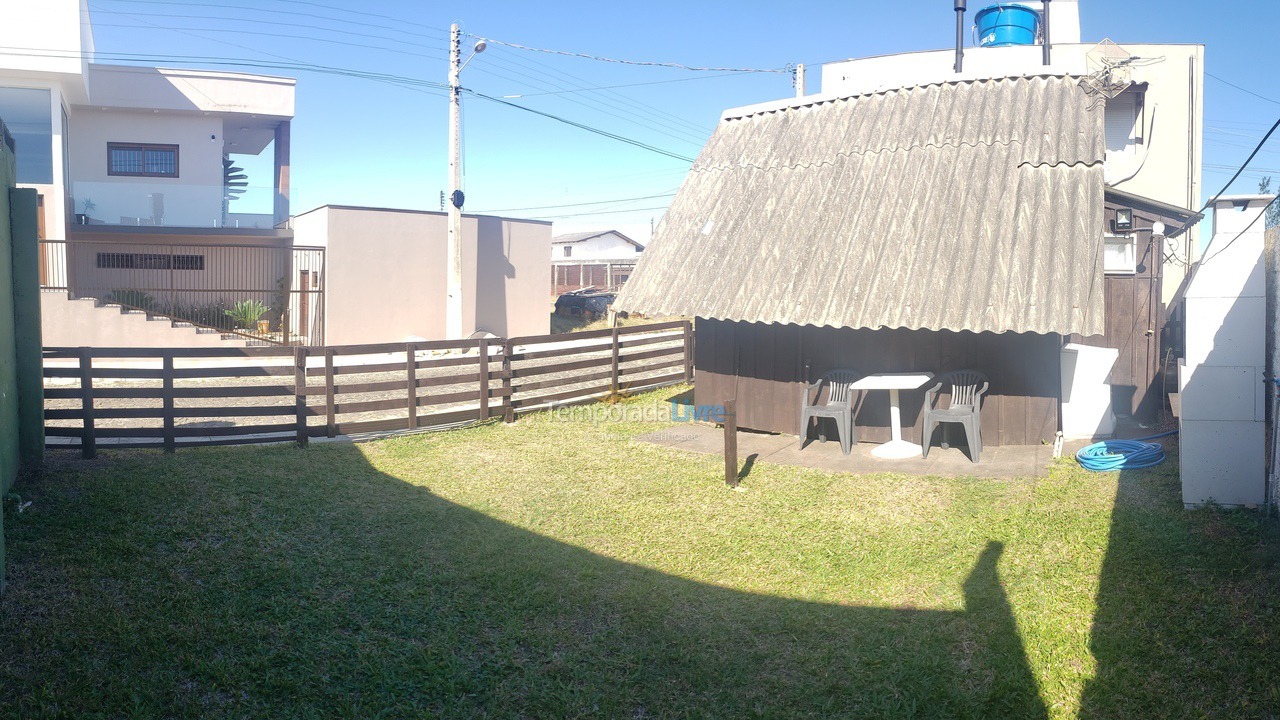 Casa para aluguel de temporada em Passo de Torres (Praia dos Molhes)