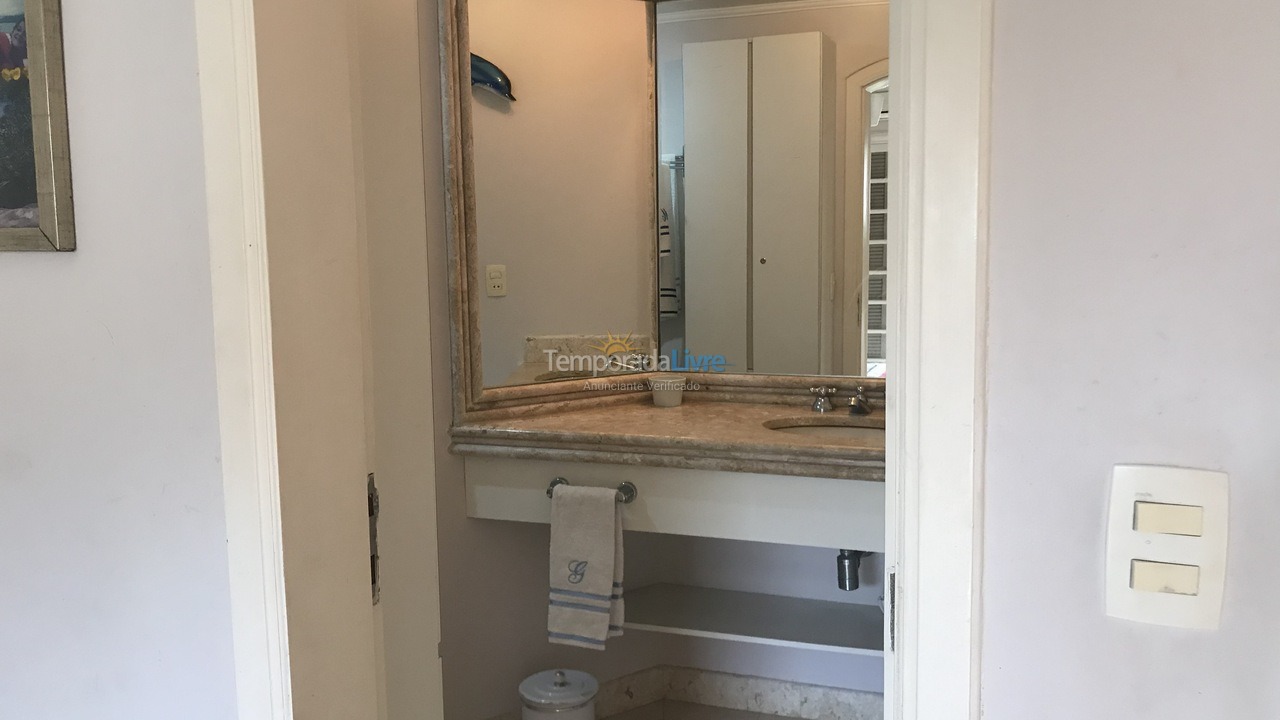 Casa para aluguel de temporada em Guarujá (Praia do Pernambuco)