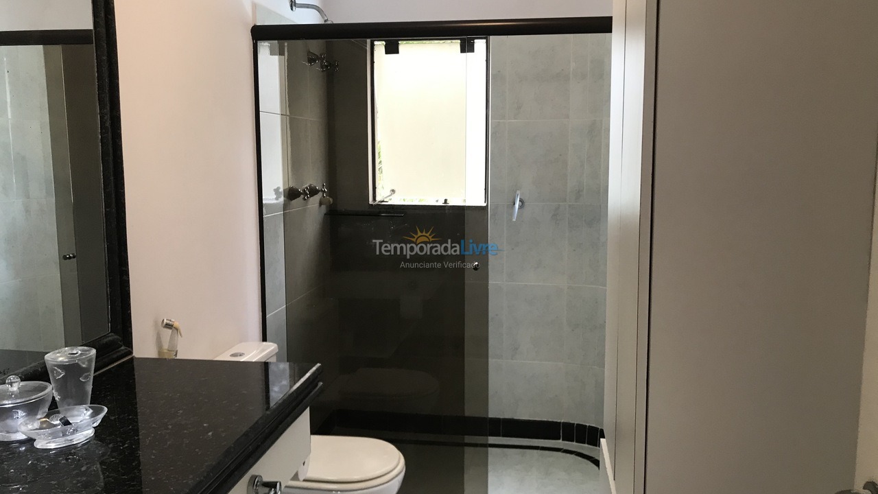 Casa para aluguel de temporada em Guarujá (Praia do Pernambuco)