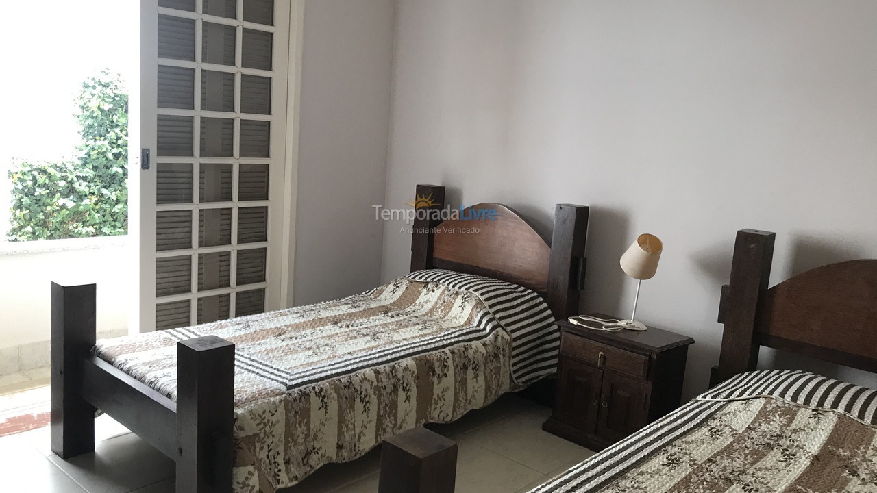 Casa para aluguel de temporada em Guarujá (Praia do Pernambuco)