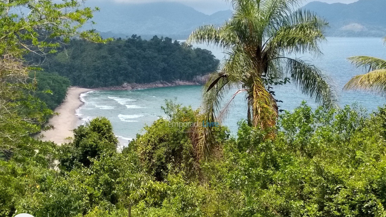 Casa para aluguel de temporada em Ubatuba (Praia da Almada)