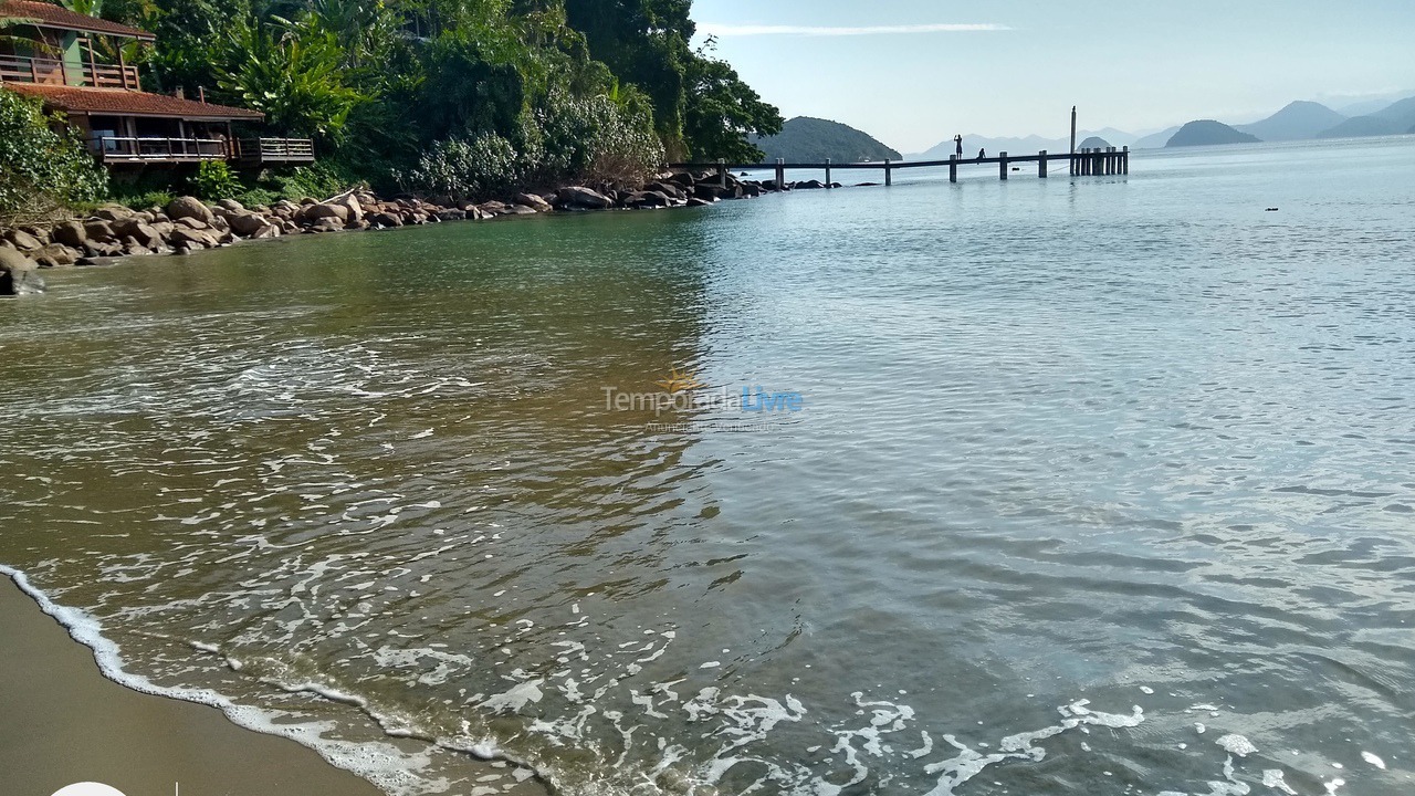 Casa para aluguel de temporada em Ubatuba (Praia da Almada)
