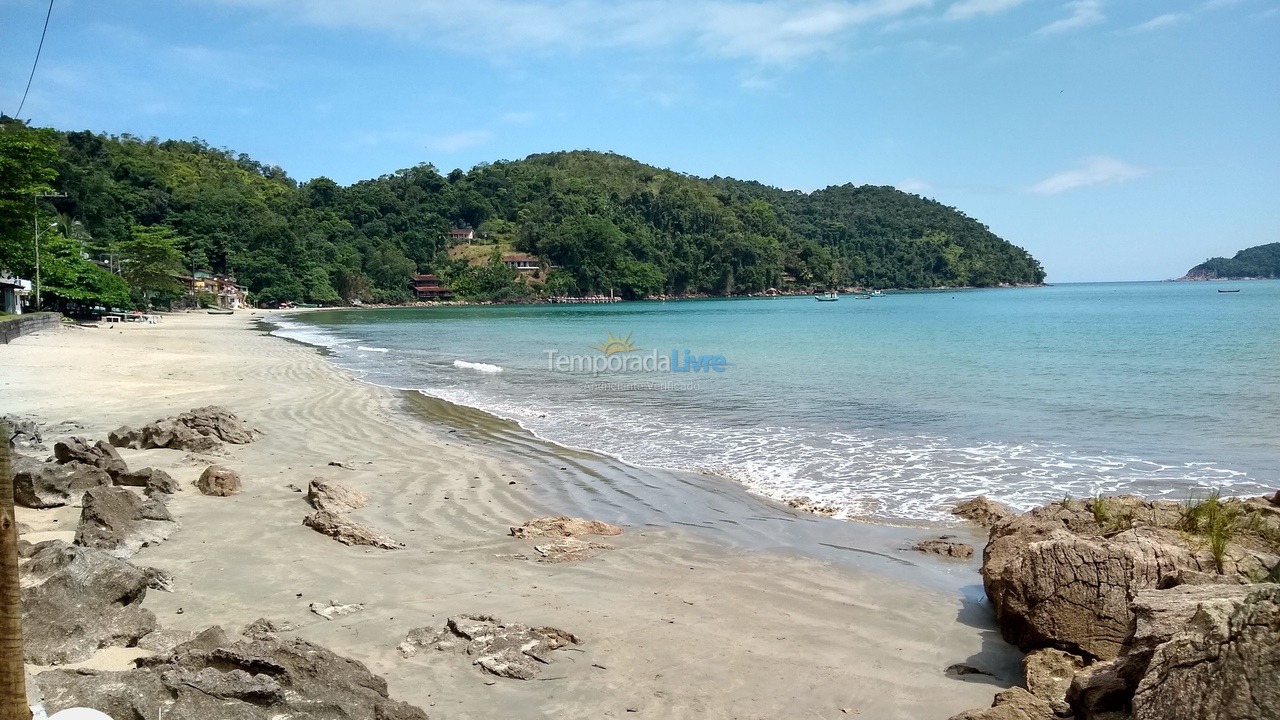 Casa para aluguel de temporada em Ubatuba (Praia da Almada)