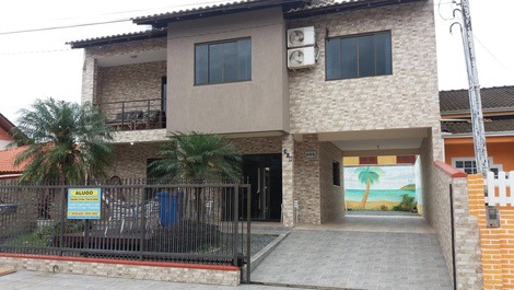 Playa de cala/ São Francisco do Sul- SC con piscina