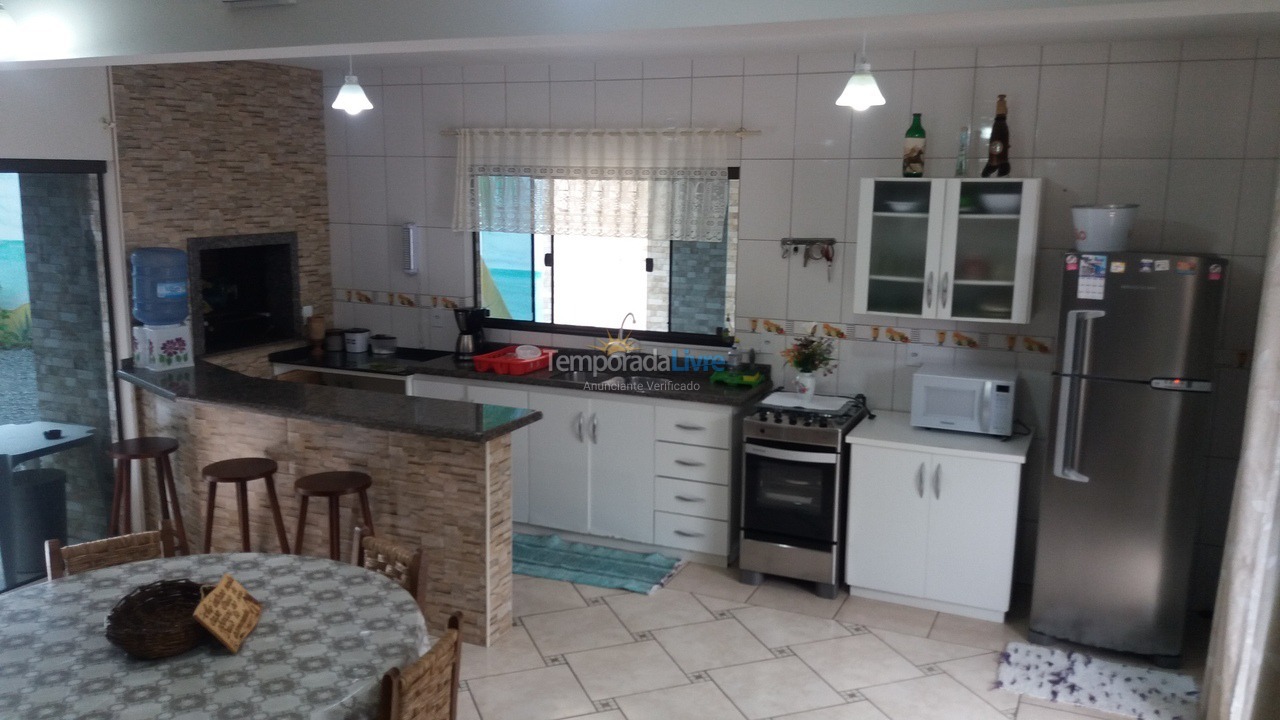 Casa para alquiler de vacaciones em São Francisco do Sul (Enseada)