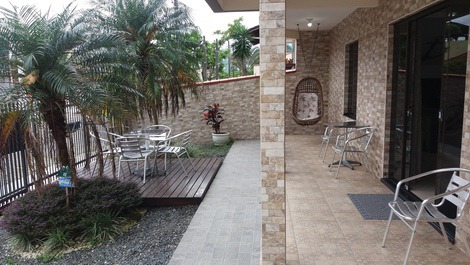 Playa de cala/ São Francisco do Sul- SC con piscina