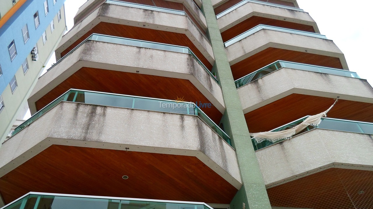 Apartamento para aluguel de temporada em Itapema (Meia Praia)