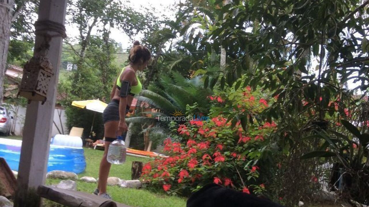 Casa para aluguel de temporada em Ubatuba (Enseada)