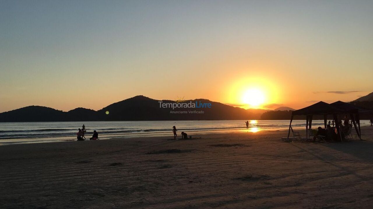 Casa para aluguel de temporada em Ubatuba (Enseada)