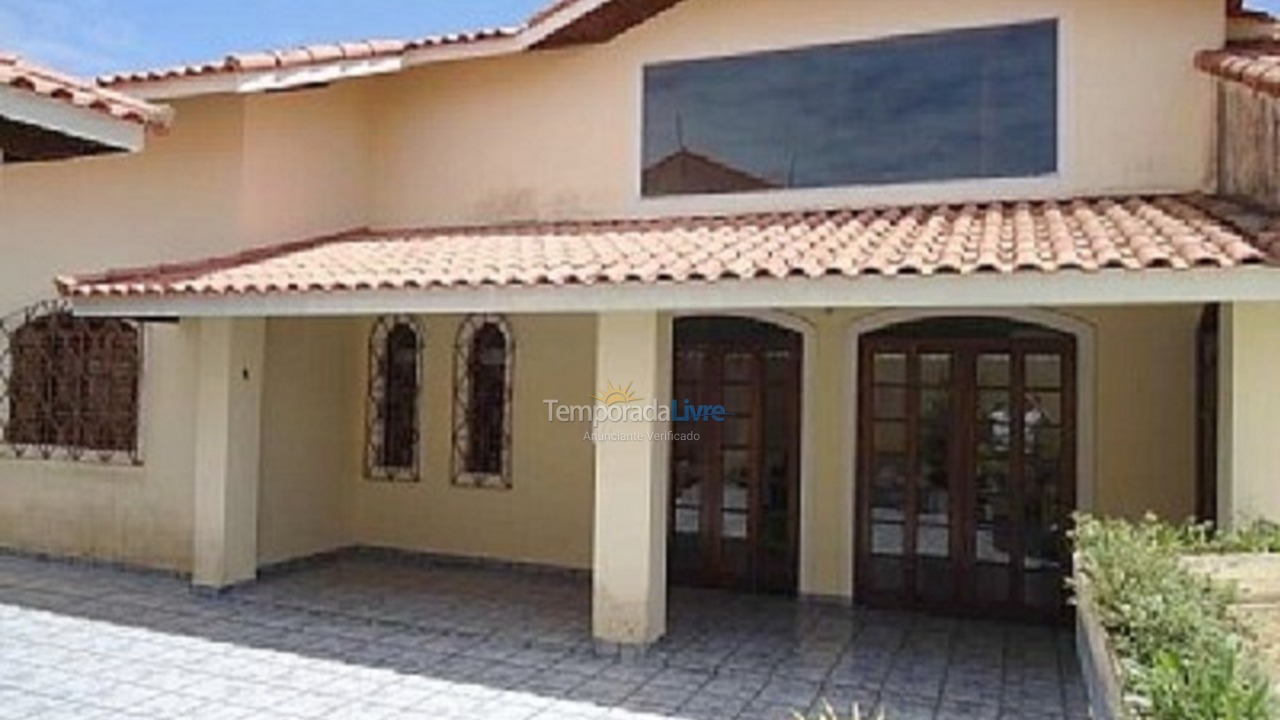 House for vacation rental in Peruíbe (Centro)
