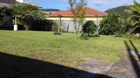 Casa 3Q - Rio Vermelho - Praia do Moçambique - Desconto mensal até 40%