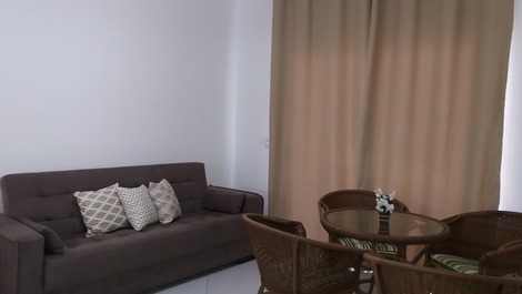 Ótimo apto de 2/4 na praia de Taperapuã, Porto Seguro - BA.