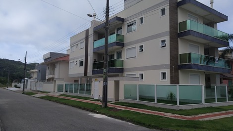 Apartamento para alugar em Governador Celso Ramos - Praia de Palmas