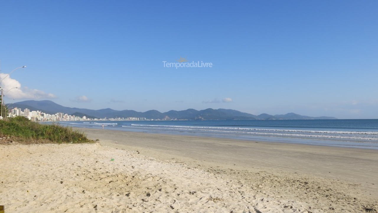 Apartment for vacation rental in Itapema (Meia Praia)