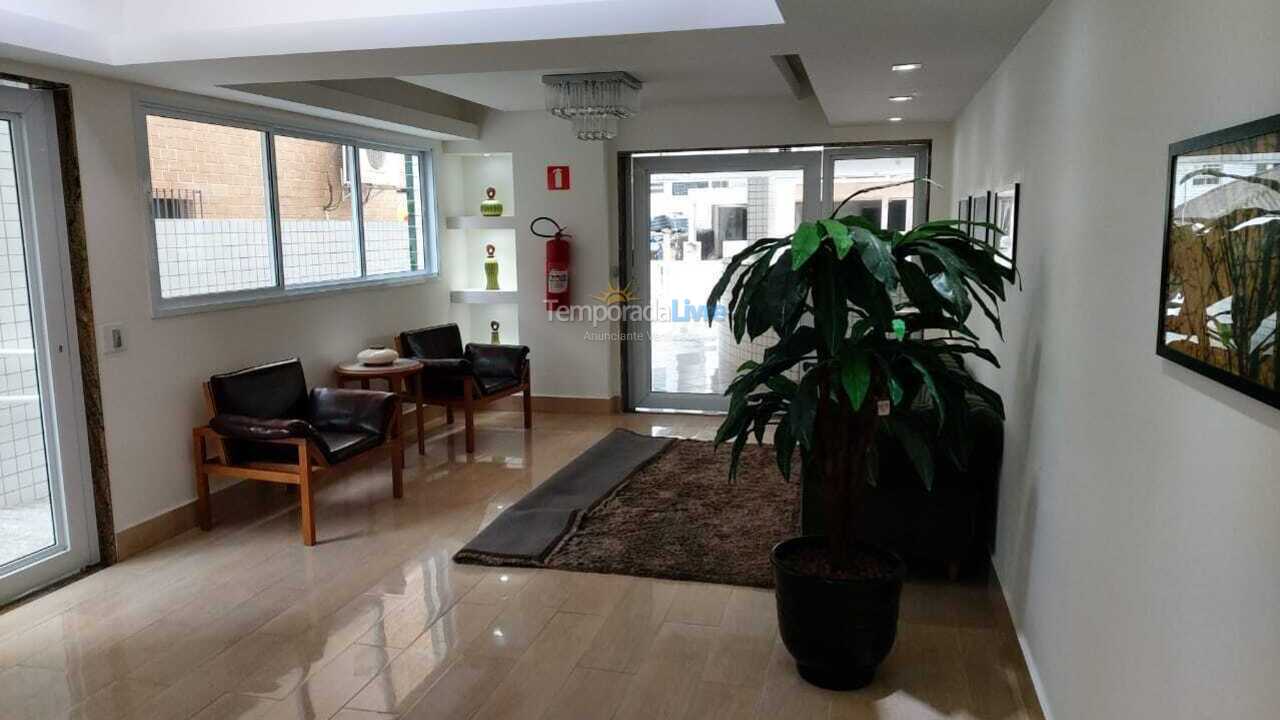 Apartamento para aluguel de temporada em Praia Grande (Canto do Forte)