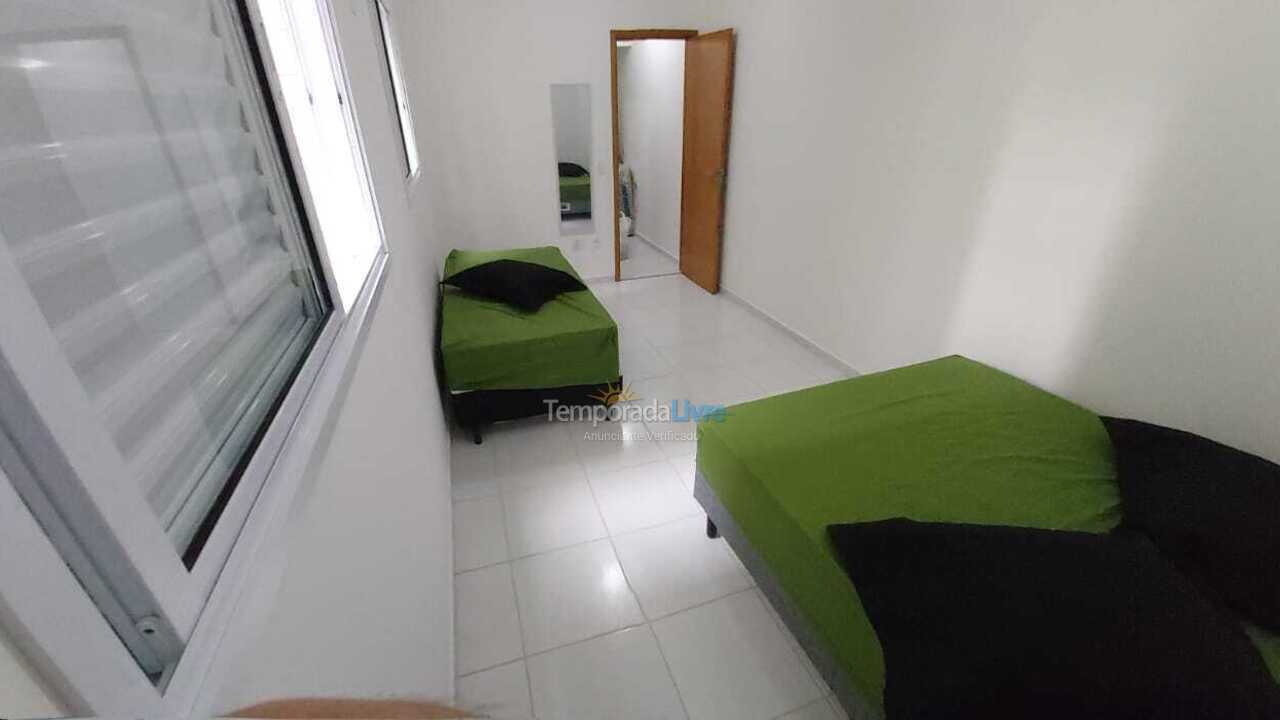 Apartamento para aluguel de temporada em Praia Grande (Canto do Forte)