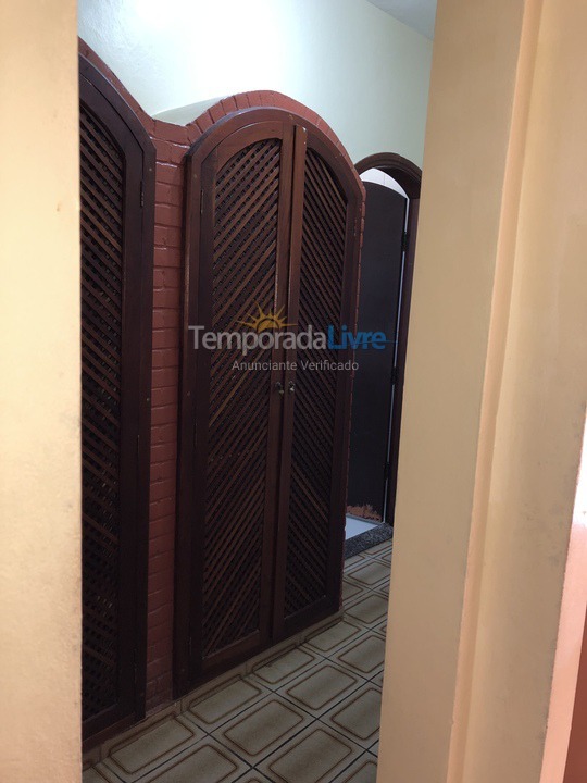 Casa para aluguel de temporada em Caraguatatuba (Martim de Sá)