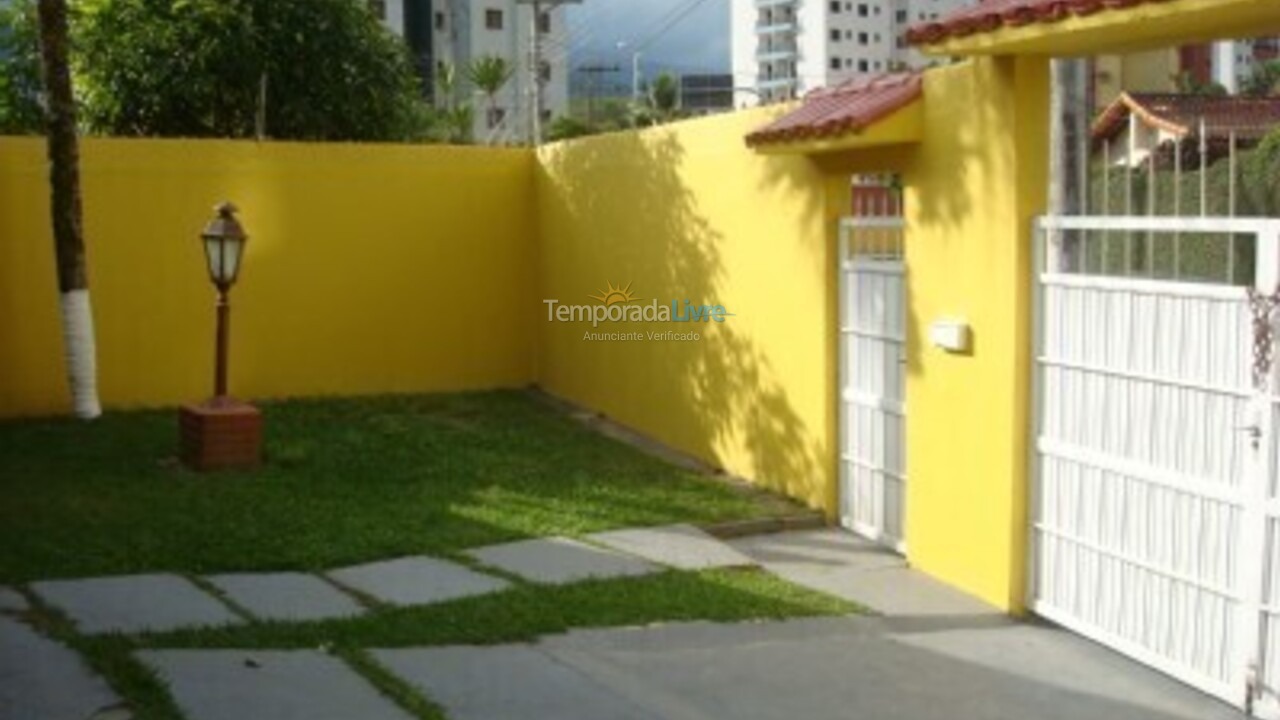 Casa para aluguel de temporada em Caraguatatuba (Martim de Sá)