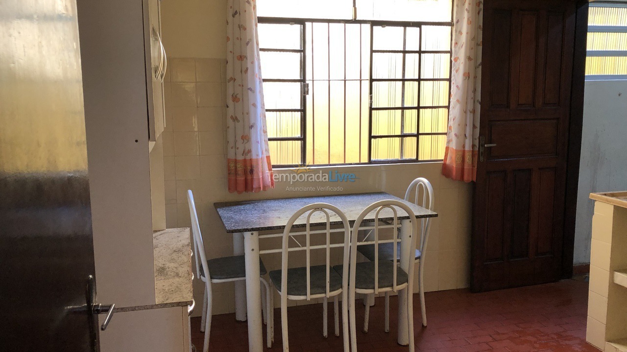 Casa para aluguel de temporada em Caraguatatuba (Martim de Sá)