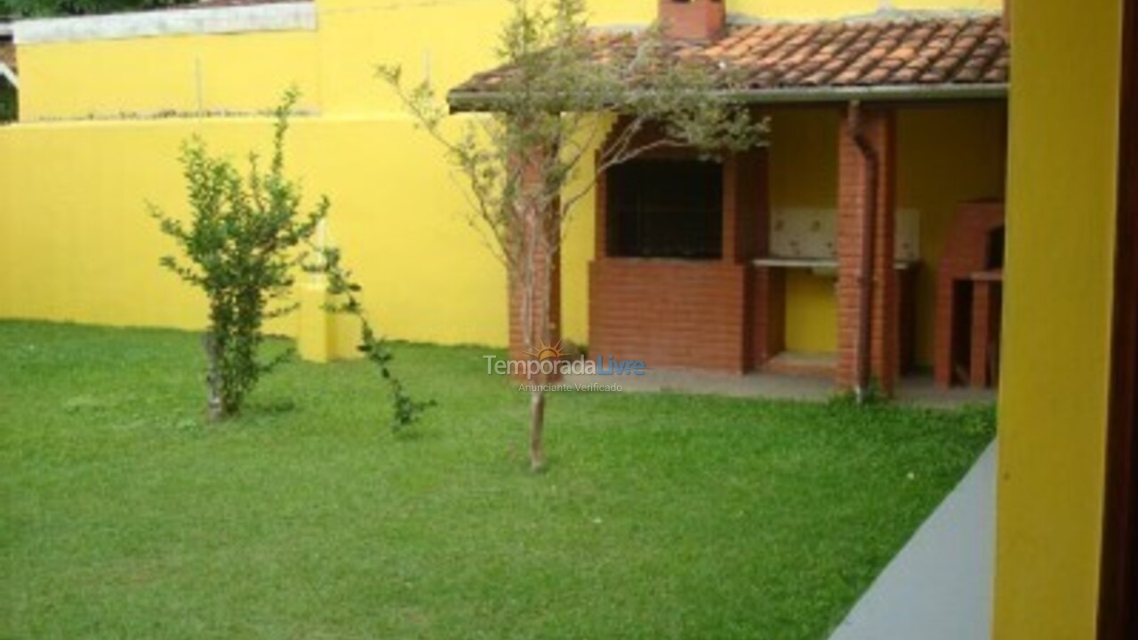 Casa para aluguel de temporada em Caraguatatuba (Martim de Sá)