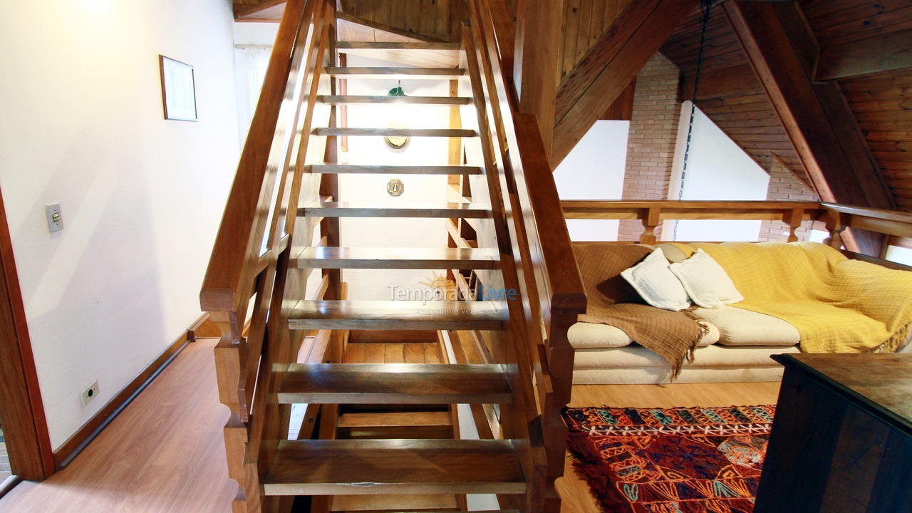 Casa para alquiler de vacaciones em Campos do Jordão (Alto do Capivari)