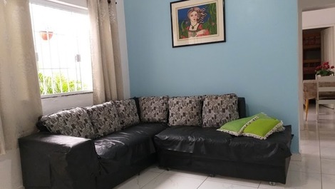 Maravillosa Casa en Praia Grande con Wi-Fi, Acogedora Barbacoa