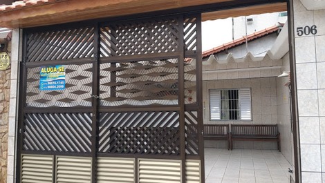 Maravillosa Casa en Praia Grande con Wi-Fi, Acogedora Barbacoa