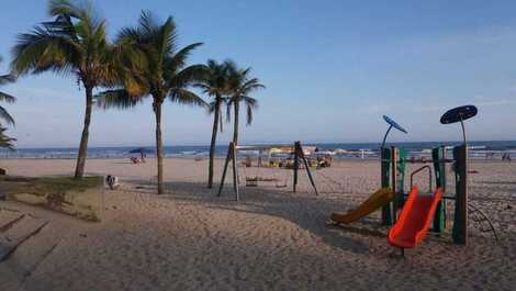Maravillosa Casa en Praia Grande con Wi-Fi, Acogedora Barbacoa