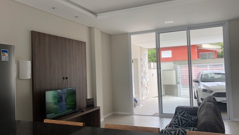 Casa próxima ao Calçadão praia Mariscal