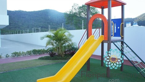 Precioso ático con 3 suites, jacuzzi, cancha deportiva. Completa!