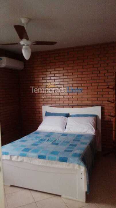 Casa para aluguel de temporada em Itapema (Meia Praia)