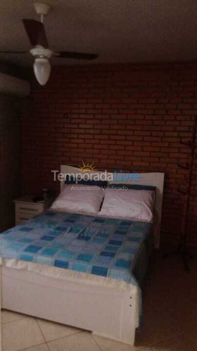 Casa para aluguel de temporada em Itapema (Meia Praia)