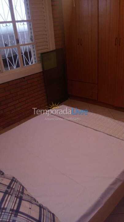 Casa para aluguel de temporada em Itapema (Meia Praia)