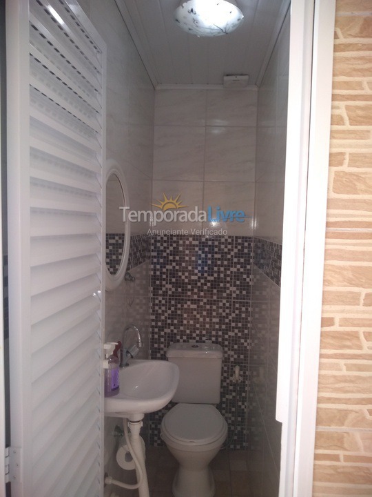 Casa para aluguel de temporada em Praia Grande (Praia do Caiçara)