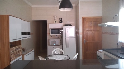 Òtima localização com piscina,garagem,acomoda 12