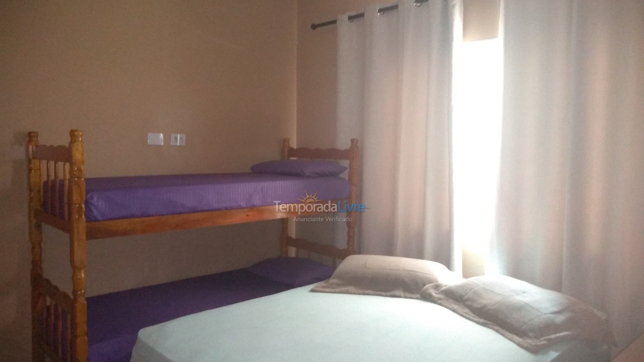 Casa para aluguel de temporada em Praia Grande (Praia do Caiçara)