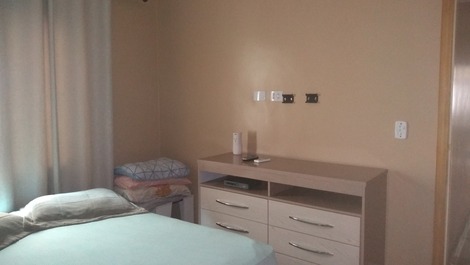 Òtima localização com piscina,garagem,acomoda 12